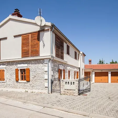 Apartment Elija